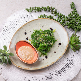 Чука з горіховим соусом